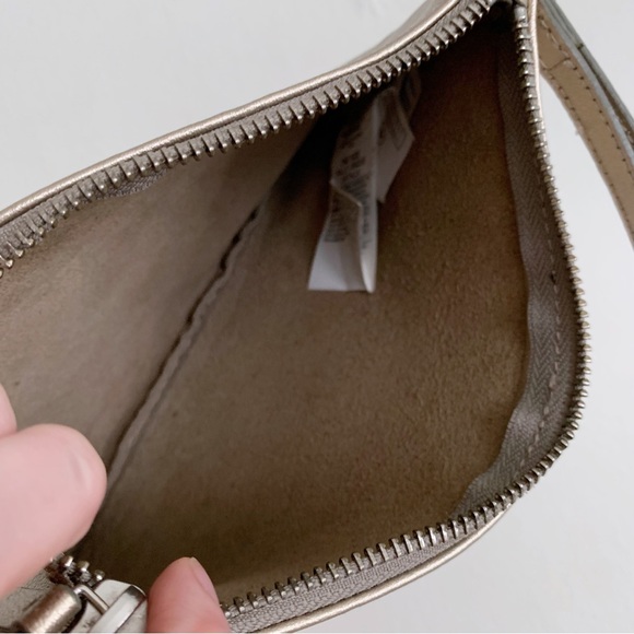 Banana Republic Gold Leather Wristlet Clutch Chic Party Festive XO Design Y2K - Picture 3 of 4